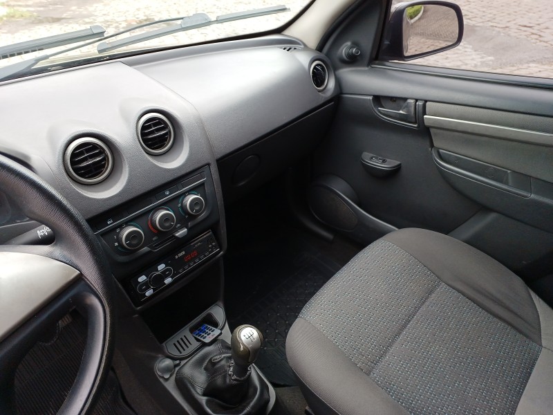 CELTA 1.0 MPFI LT 8V FLEX 4P MANUAL - 2014 - FLORES DA CUNHA