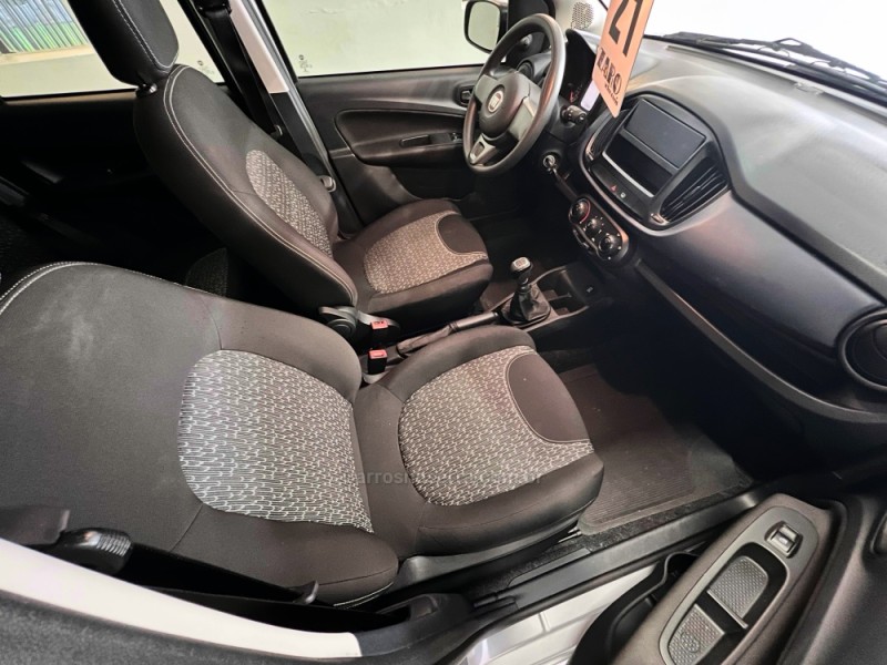 UNO 1.0 EVO ATTRACTIVE 8V FLEX 4P MANUAL - 2021 - CARLOS BARBOSA