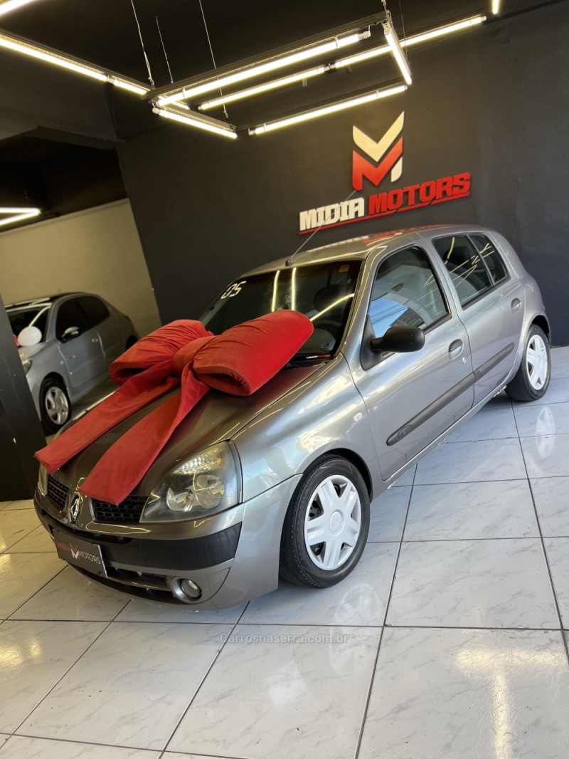 clio 1.0 authentique 16v flex 2p manual 2005 caxias do sul