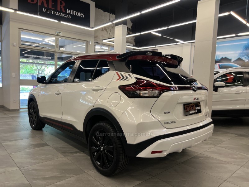 KICKS 1.6 XPLAY 16V FLEX 4P AUTOMÁTICO - 2022 - NOVO HAMBURGO