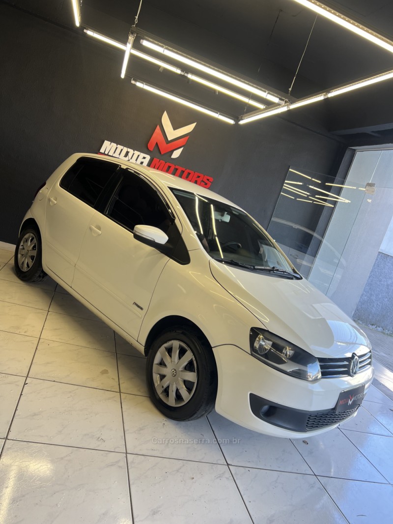FOX 1.0 ITREND 8V FLEX 4P MANUAL - 2013 - CAXIAS DO SUL