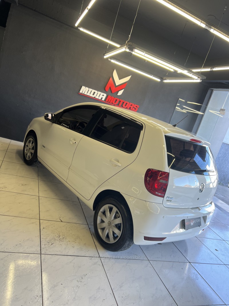 FOX 1.0 ITREND 8V FLEX 4P MANUAL - 2013 - CAXIAS DO SUL