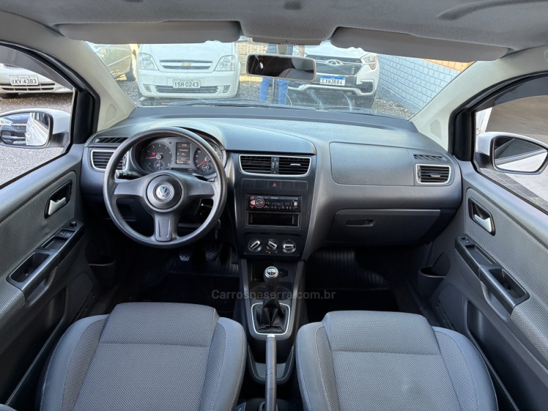 FOX 1.0 MI 8V FLEX 2P MANUAL - 2011 - VENâNCIO AIRES