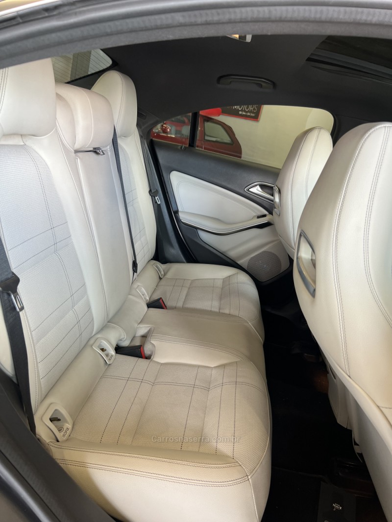 CLA 200 1.6 VISION 16V FLEX 4P AUTOMÁTICO - 2014 - CAXIAS DO SUL