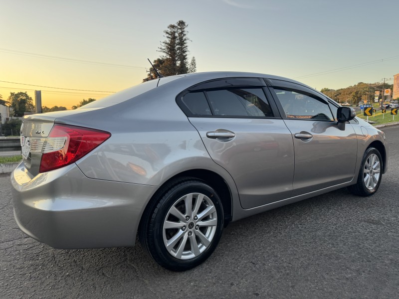 CIVIC 1.8 LXL 16V FLEX 4P MANUAL - 2013 - DOIS IRMãOS