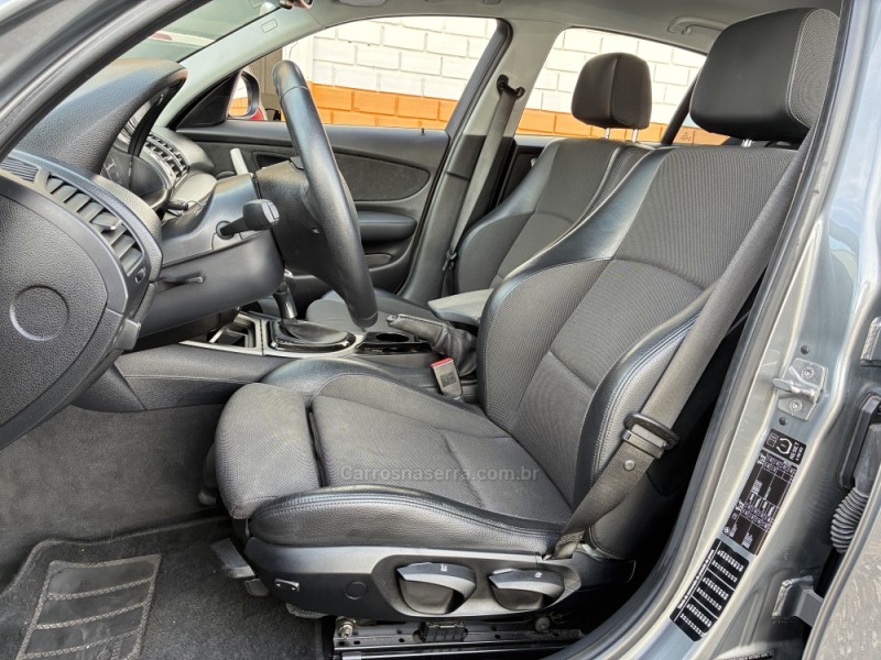 118I 2.0 TOP HATCH 16V GASOLINA 4P AUTOMÁTICO - 2011 - VENâNCIO AIRES