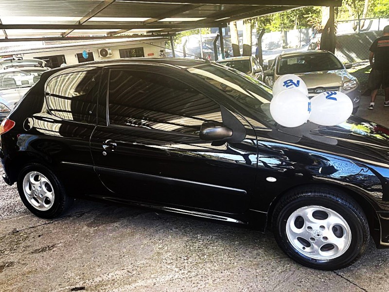 206 1.4 PRESENCE 8V GASOLINA 2P MANUAL - 2005 - FARROUPILHA