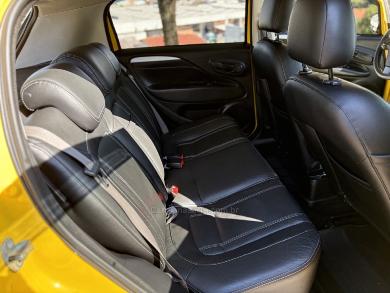 PUNTO 1.8 SPORTING 16V FLEX 4P MANUAL - 2016 - CAXIAS DO SUL