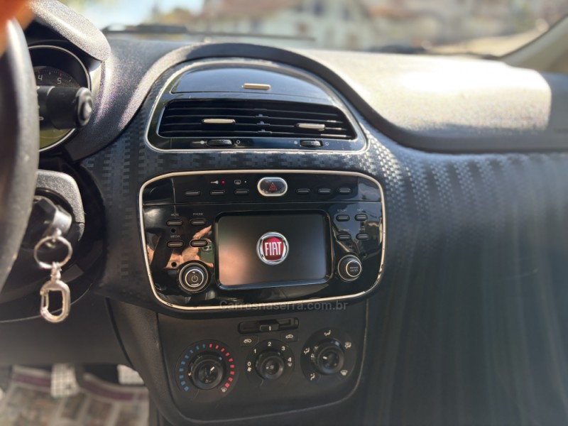 PUNTO 1.8 SPORTING 16V FLEX 4P MANUAL - 2016 - CAXIAS DO SUL