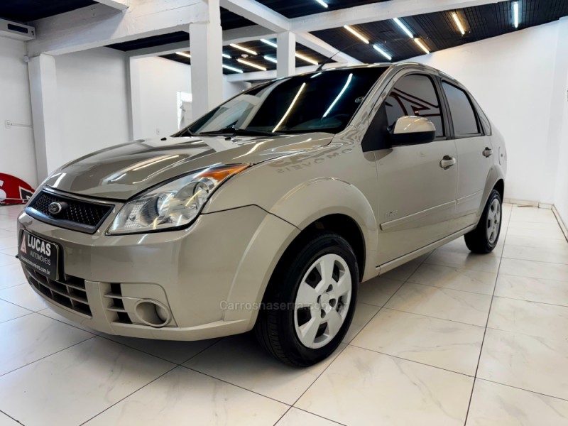 FIESTA 1.6 ROCAM SE PLUS 8V FLEX 4P MANUAL - 2009 - BOM RETIRO DO SUL