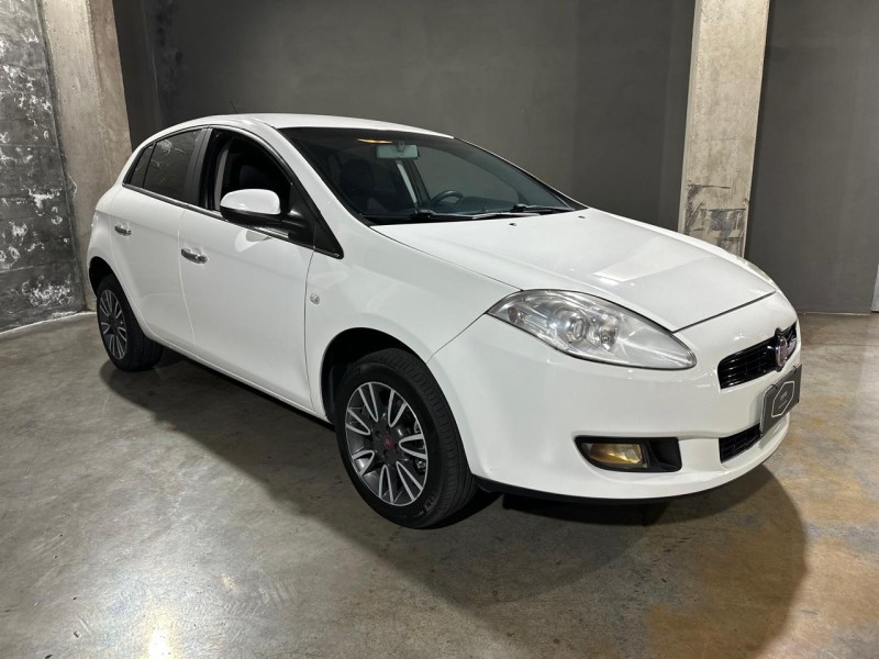 BRAVO 1.8 ESSENCE 16V FLEX 4P MANUAL - 2014 - CAXIAS DO SUL