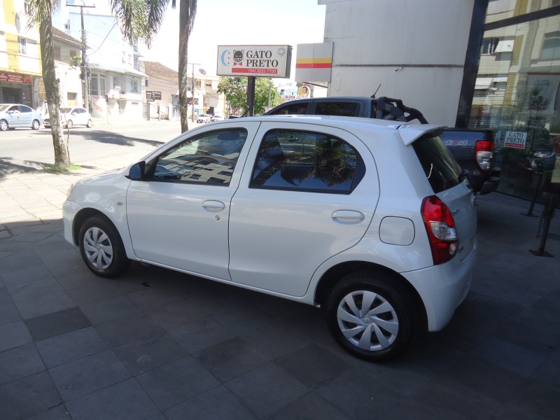ETIOS 1.3 X 16V FLEX 4P MANUAL - 2017 - CAXIAS DO SUL