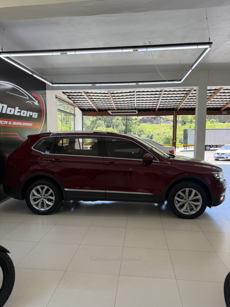 TIGUAN 1.4 ALLSPACE COMFORT 250 TSI FLEX 4P - 2018 - FARROUPILHA