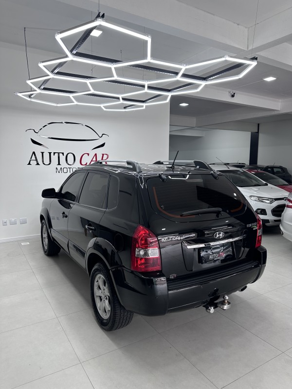 TUCSON 2.0 MPFI GLS TOP 16V 143CV 2WD FLEX 4P AUTOMÁTICO - 2015 - CAXIAS DO SUL