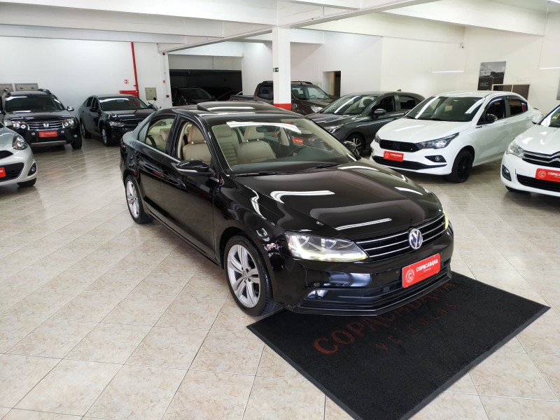 JETTA 2.0 TSI HIGHLINE 211CV GASOLINA 4P DSG - 2017 - CAXIAS DO SUL