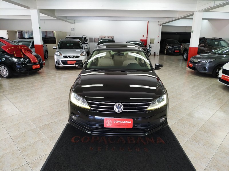 JETTA 2.0 TSI HIGHLINE 211CV GASOLINA 4P DSG - 2017 - CAXIAS DO SUL