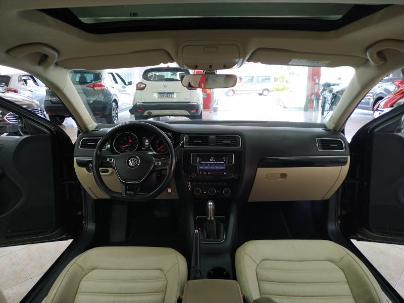 JETTA 2.0 TSI HIGHLINE 211CV GASOLINA 4P DSG - 2017 - CAXIAS DO SUL
