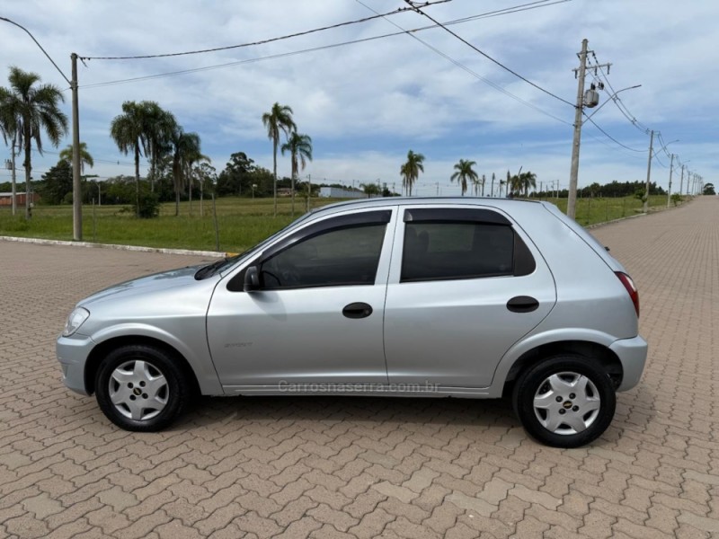 CELTA 1.0 MPFI SPIRIT 8V FLEX 4P MANUAL - 2011 - IVOTI