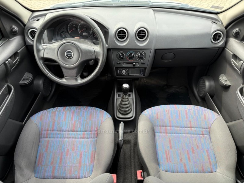 CELTA 1.0 MPFI SPIRIT 8V FLEX 4P MANUAL - 2011 - IVOTI