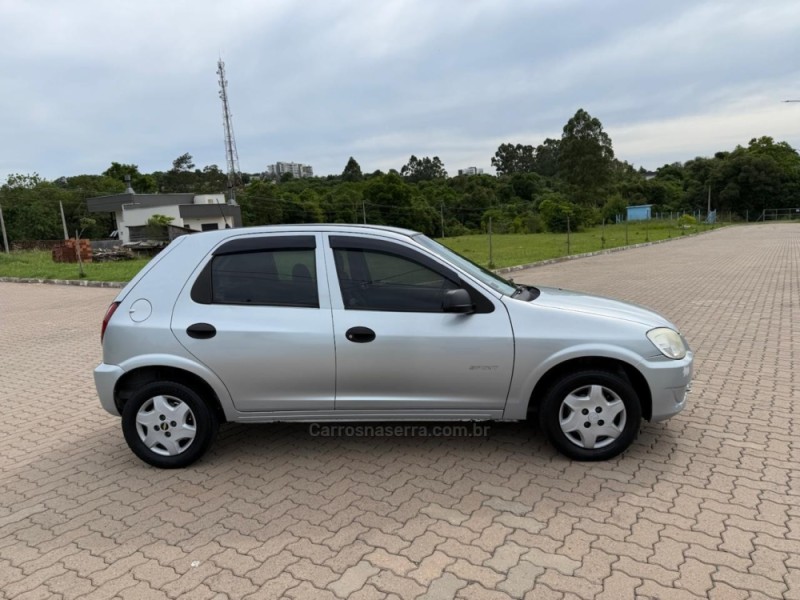 CELTA 1.0 MPFI SPIRIT 8V FLEX 4P MANUAL - 2011 - IVOTI