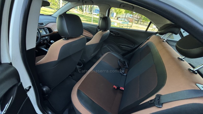 ONIX 1.4 MPFI ACTIV 8V FLEX 4P MANUAL - 2017 - BENTO GONçALVES