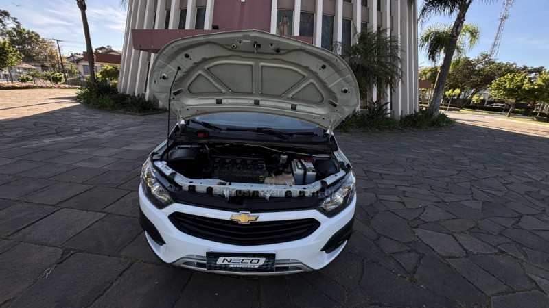 ONIX 1.4 MPFI ACTIV 8V FLEX 4P MANUAL - 2017 - BENTO GONçALVES