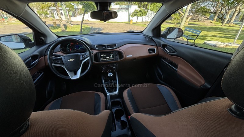 ONIX 1.4 MPFI ACTIV 8V FLEX 4P MANUAL - 2017 - BENTO GONçALVES