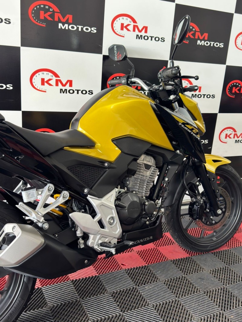 CB 300F TWISTER ABS - 2023 - PORTãO