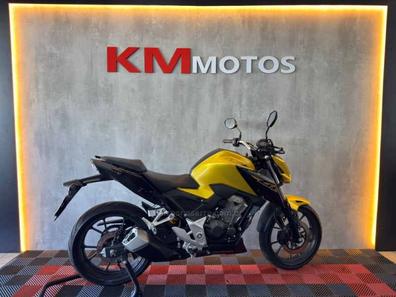 CB 300F TWISTER ABS - 2023 - PORTãO