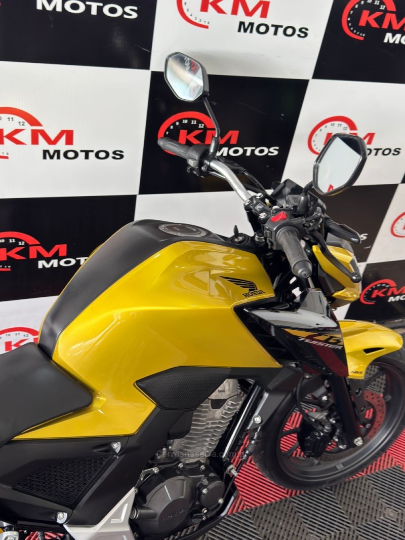 CB 300F TWISTER ABS - 2023 - PORTãO