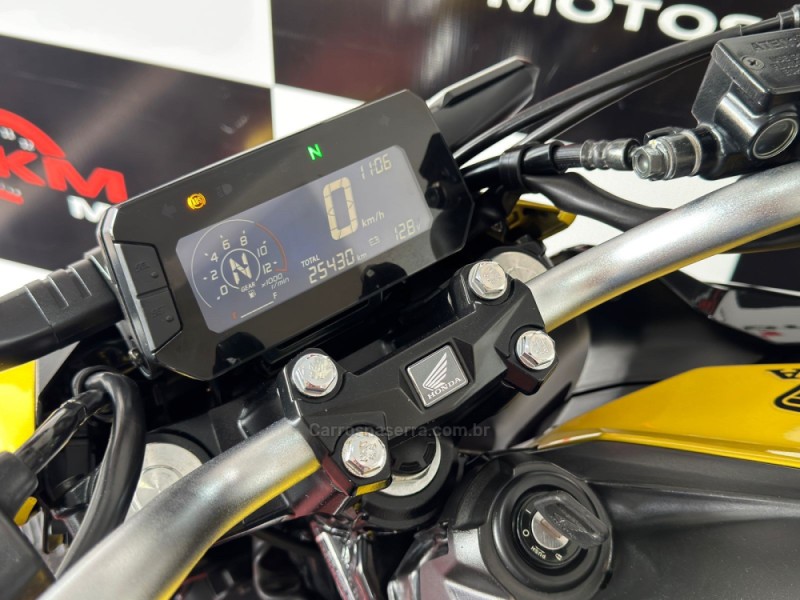 CB 300F TWISTER ABS - 2023 - PORTãO