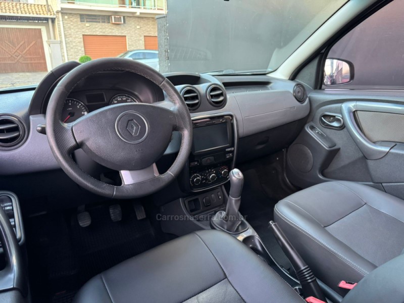 DUSTER 1.6 TECH ROAD 4X2 16V FLEX 4P MANUAL - 2014 - ESTâNCIA VELHA