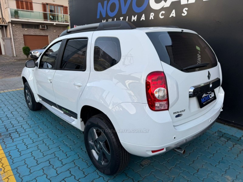 DUSTER 1.6 TECH ROAD 4X2 16V FLEX 4P MANUAL - 2014 - ESTâNCIA VELHA