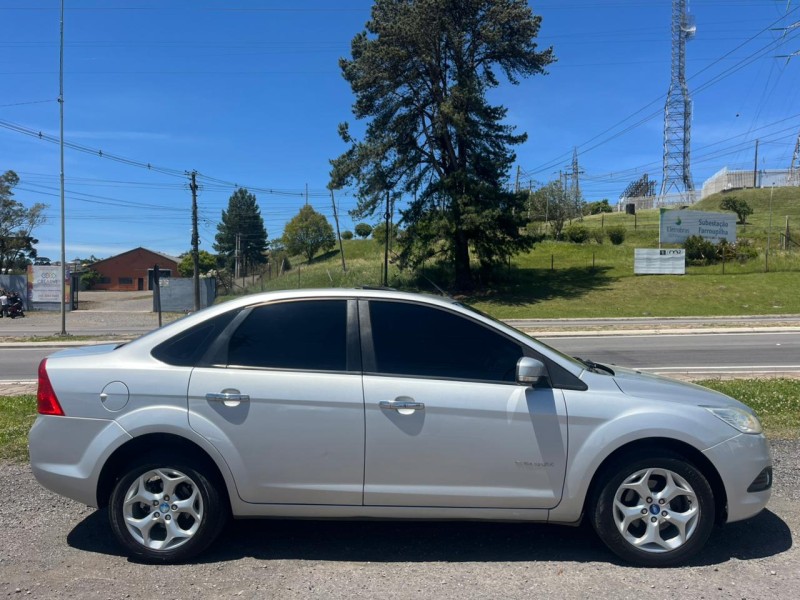 FOCUS 2.0 TITANIUM SEDAN 16V FLEX 4P AUTOMÁTICO