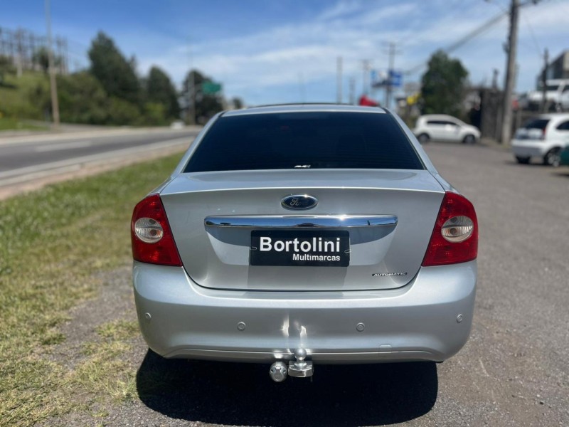 FOCUS 2.0 TITANIUM SEDAN 16V FLEX 4P AUTOMÁTICO - 2012 - FARROUPILHA