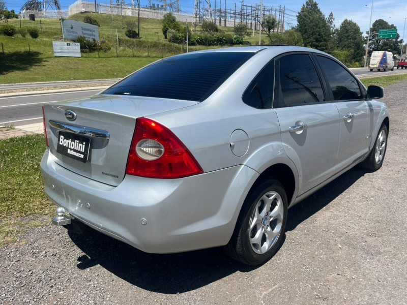 FOCUS 2.0 TITANIUM SEDAN 16V FLEX 4P AUTOMÁTICO - 2012 - FARROUPILHA