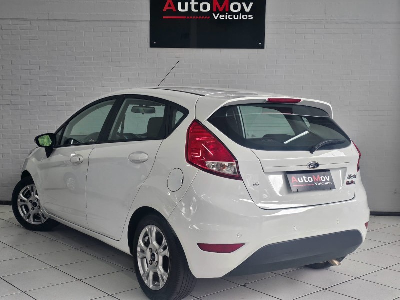 FIESTA 1.6 SE HATCH 16V FLEX 4P MANUAL - 2015 - CAXIAS DO SUL