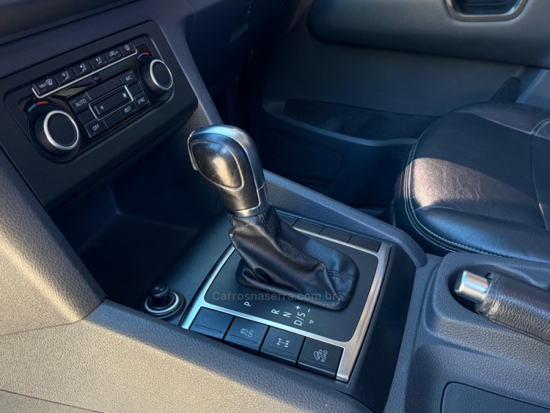 AMAROK 2.0 HIGHLINE 4X4 CD 16V TURBO INTERCOOLER DIESEL 4P AUTOMÁTICO - 2013 - LAGOA VERMELHA