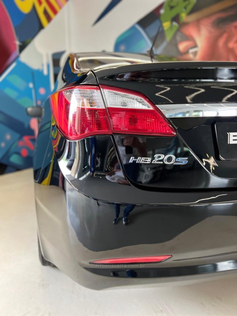 HB20 1.0 COMFORT PLUS 12V FLEX 4P MANUAL - 2014 - NOVO HAMBURGO
