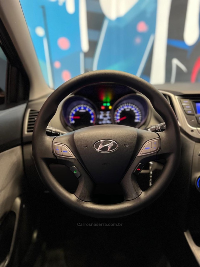 HB20 1.0 COMFORT PLUS 12V FLEX 4P MANUAL - 2014 - NOVO HAMBURGO