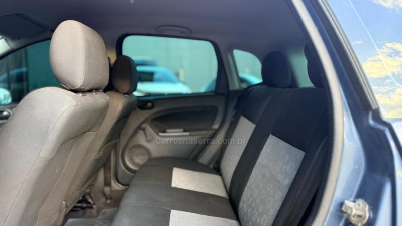 FIESTA 1.0 SE 8V FLEX 4P MANUAL - 2011 - TORRES