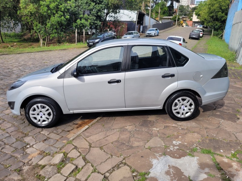 FIESTA 1.6 SE SEDAN 16V FLEX 4P MANUAL - 2011 - CAXIAS DO SUL