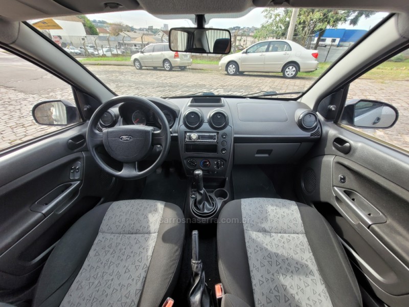 FIESTA 1.6 SE SEDAN 16V FLEX 4P MANUAL - 2011 - CAXIAS DO SUL