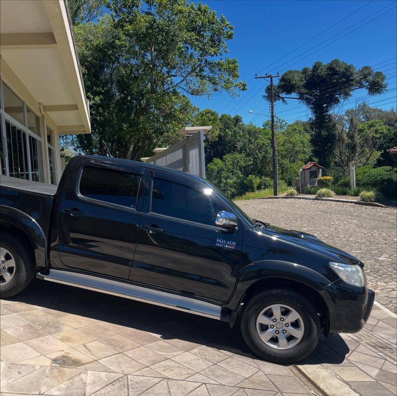 HILUX 3.0 SRV 4X4 CD 16V TURBO INTERCOOLER DIESEL 4P AUTOMÁTICO - 2013 - NOVA PETRóPOLIS