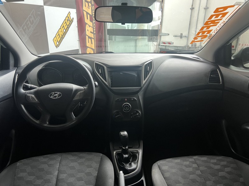 HB20 1.6 COMFORT 16V FLEX 4P MANUAL - 2016 - PORTãO