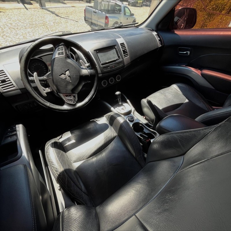 OUTLANDER 3.0 GT 4X4 V6 24V GASOLINA 4P AUTOMÁTICO - 2010 - NOVA PETRóPOLIS