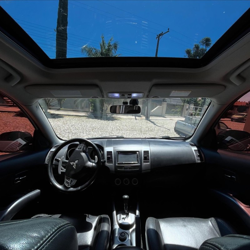 OUTLANDER 3.0 GT 4X4 V6 24V GASOLINA 4P AUTOMÁTICO - 2010 - NOVA PETRóPOLIS