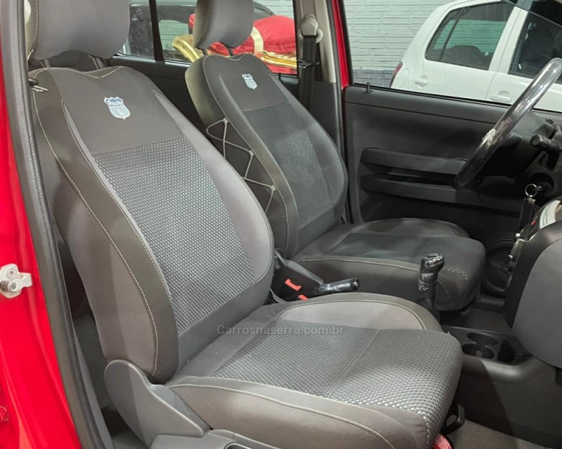 FOX 1.6 MI ROUTE 8V FLEX 4P MANUAL - 2008 - VACARIA