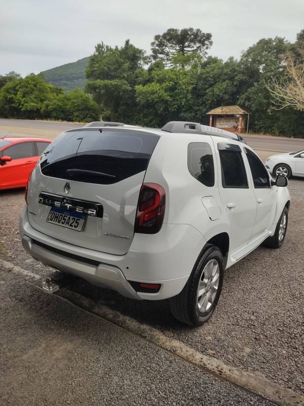 DUSTER 2.0 DYNAMIQUE 4X2 16V FLEX 4P AUTOMÁTICO - 2016 - VALE REAL