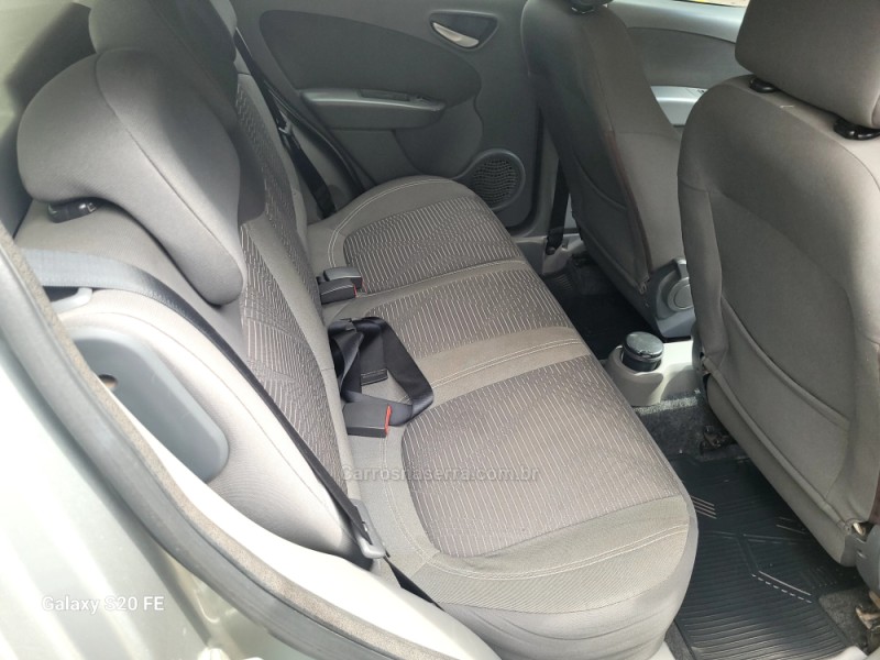 PALIO 1.4 MPI ATTRACTIVE 8V FLEX 4P MANUAL - 2013 - NOVA PRATA